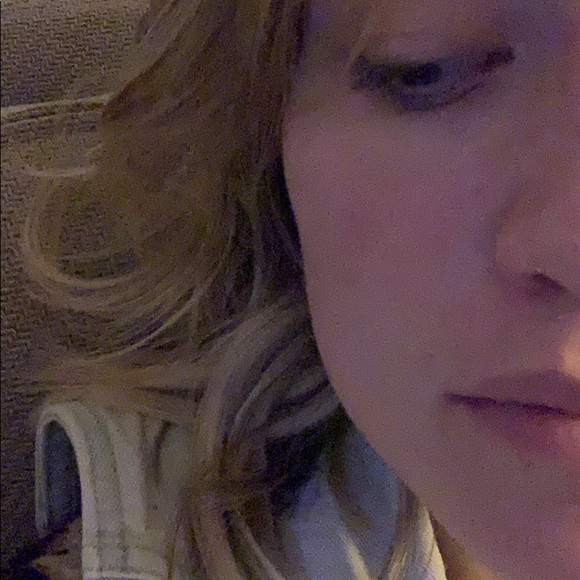 Meet your Posher, Lea - Picture 1 of 1